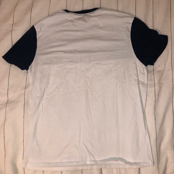tommy hilfiger t shirt - Picture 4 of 4